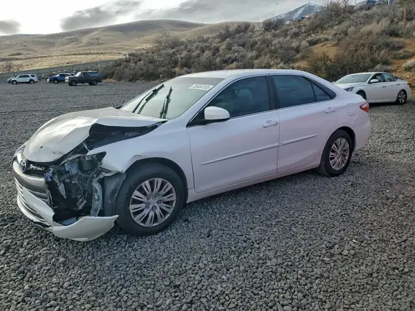 4T1BF1FK0HU307870 2017 TOYOTA CAMRY - Image 1