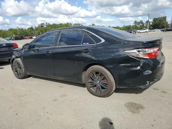 4T1BF1FK0HU310719 2017 TOYOTA CAMRY - Image 2
