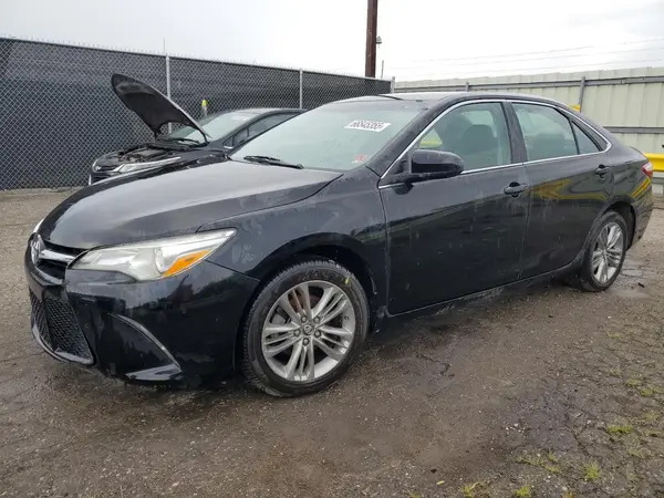 4T1BF1FK0HU310736 2017 TOYOTA CAMRY - Image 1