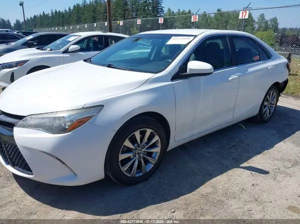 4T1BF1FK0HU312406 2017 TOYOTA CAMRY - Image 2