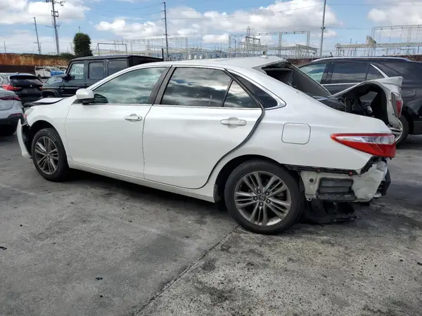 4T1BF1FK0HU313247 2017 TOYOTA CAMRY - Image 2