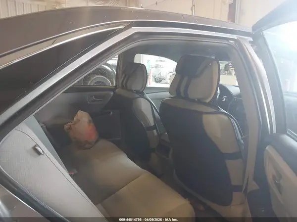 4T1BF1FK0HU315743 2017 TOYOTA CAMRY - Image 8