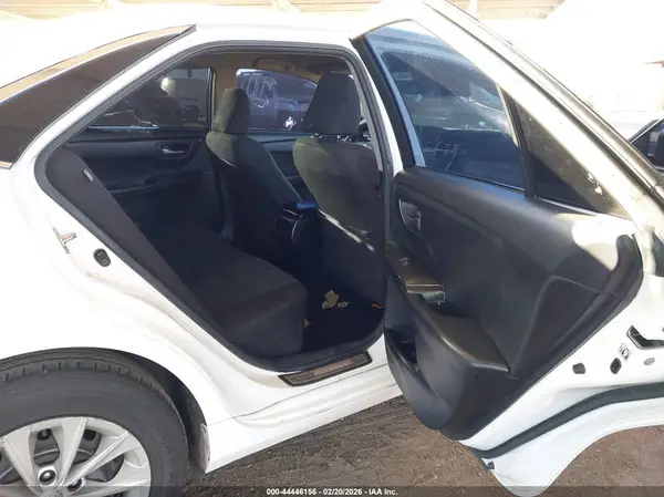 4T1BF1FK0HU319050 2017 TOYOTA CAMRY - Image 8