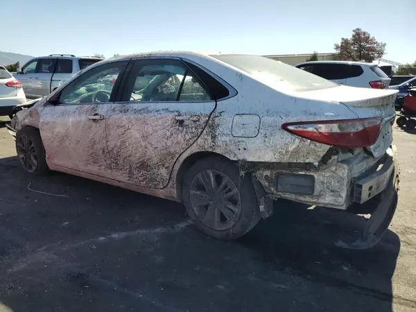 4T1BF1FK0HU320246 2017 TOYOTA CAMRY - Image 2