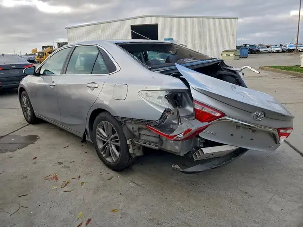 4T1BF1FK0HU322174 2017 TOYOTA CAMRY - Image 2
