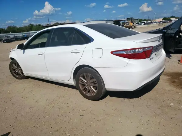 4T1BF1FK0HU323020 2017 TOYOTA CAMRY - Image 2