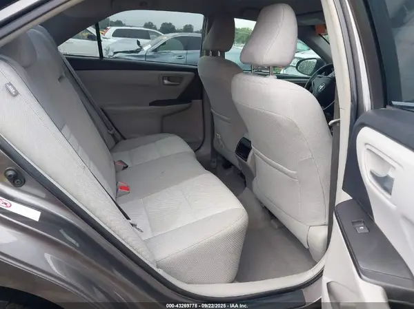 4T1BF1FK0HU324815 2017 TOYOTA CAMRY - Image 8
