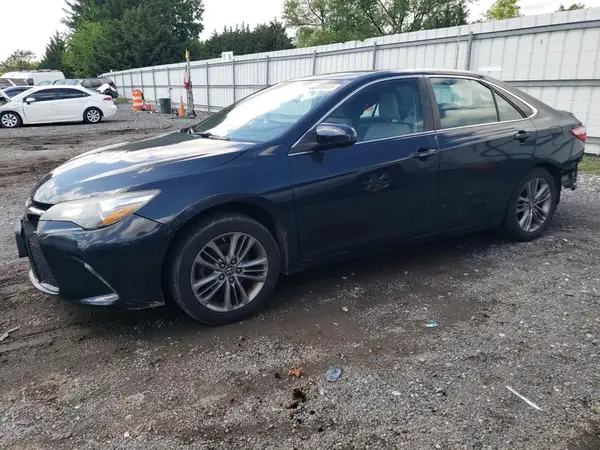 4T1BF1FK0HU329948 2017 TOYOTA CAMRY - Image 1
