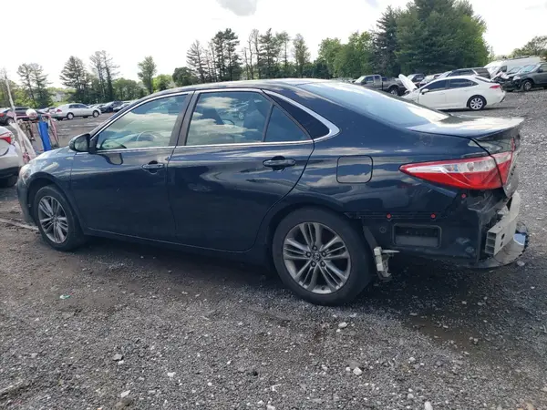 4T1BF1FK0HU329948 2017 TOYOTA CAMRY - Image 2