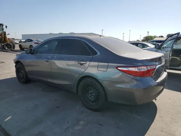 4T1BF1FK0HU334275 2017 TOYOTA CAMRY - Image 2