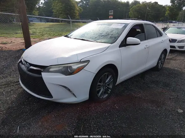 4T1BF1FK0HU336608 2017 TOYOTA CAMRY - Image 2