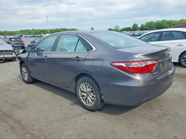 4T1BF1FK0HU337614 2017 TOYOTA CAMRY - Image 2