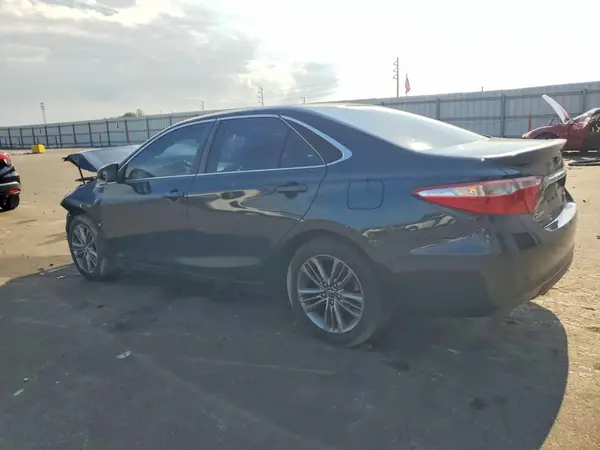 4T1BF1FK0HU338245 2017 TOYOTA CAMRY - Image 2