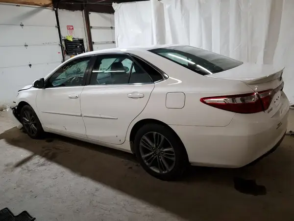 4T1BF1FK0HU340495 2017 TOYOTA CAMRY - Image 2