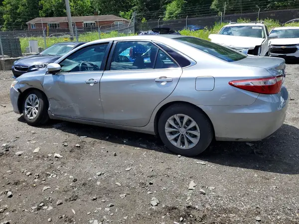4T1BF1FK0HU341386 2017 TOYOTA CAMRY - Image 2