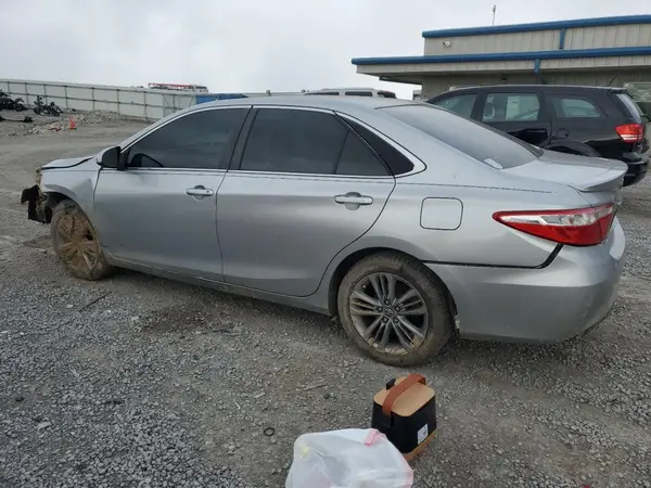 4T1BF1FK0HU346202 2017 TOYOTA CAMRY - Image 2