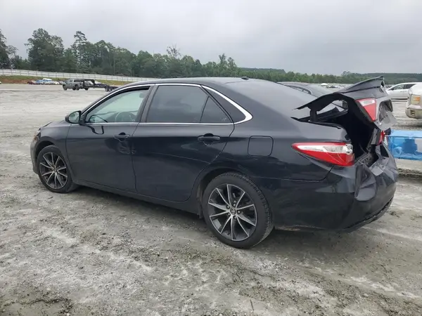 4T1BF1FK0HU347138 2017 TOYOTA CAMRY - Image 2