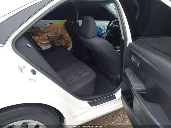 4T1BF1FK0HU350685 2017 TOYOTA CAMRY - Image 8