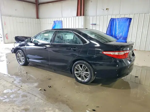 4T1BF1FK0HU352470 2017 TOYOTA CAMRY - Image 2