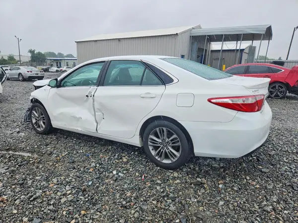 4T1BF1FK0HU355501 2017 TOYOTA CAMRY - Image 2