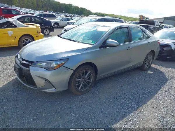 4T1BF1FK0HU356616 2017 TOYOTA CAMRY - Image 2
