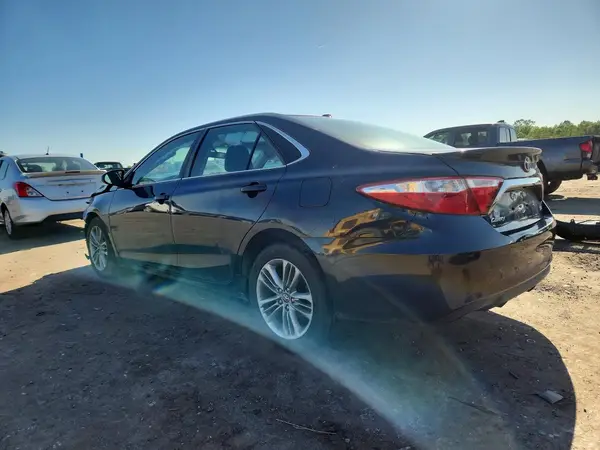 4T1BF1FK0HU358530 2017 TOYOTA CAMRY - Image 2