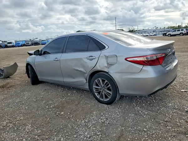 4T1BF1FK0HU360794 2017 TOYOTA CAMRY - Image 2