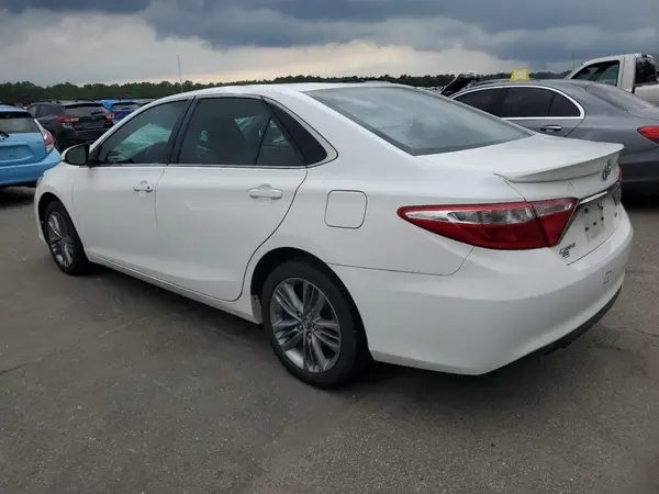 4T1BF1FK0HU365705 2017 TOYOTA CAMRY - Image 2