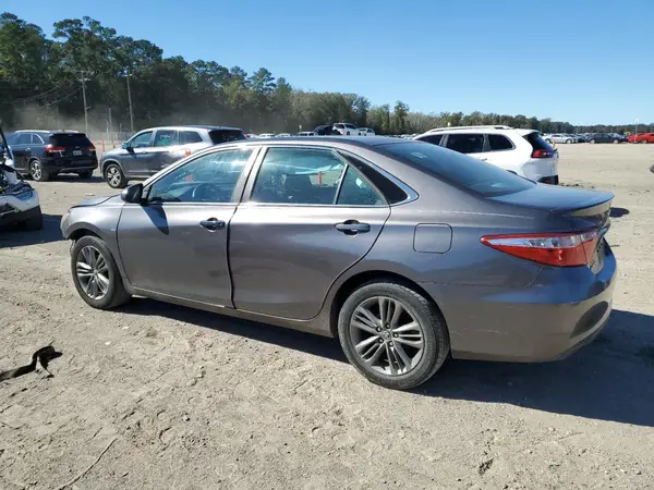 4T1BF1FK0HU366031 2017 TOYOTA CAMRY - Image 2