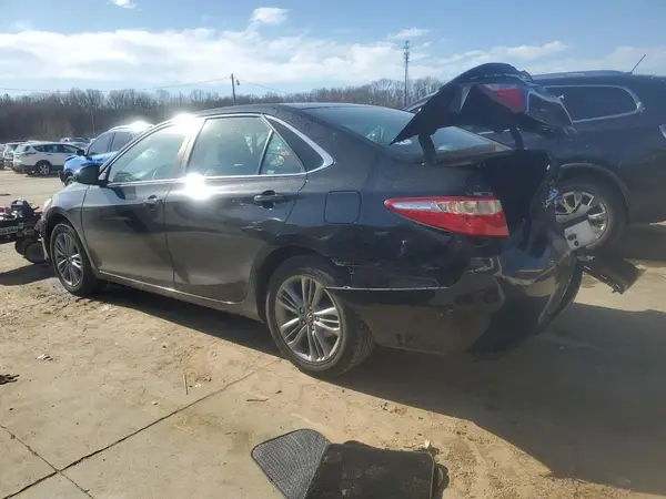 4T1BF1FK0HU366868 2017 TOYOTA CAMRY - Image 2