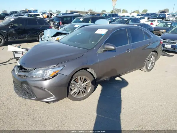 4T1BF1FK0HU368314 2017 TOYOTA CAMRY - Image 2