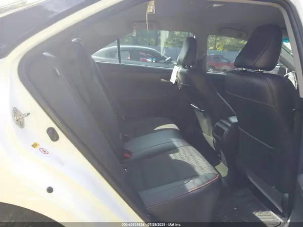 4T1BF1FK0HU368331 2017 TOYOTA CAMRY - Image 8
