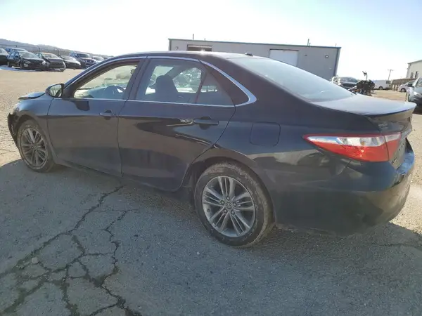 4T1BF1FK0HU368507 2017 TOYOTA CAMRY - Image 2