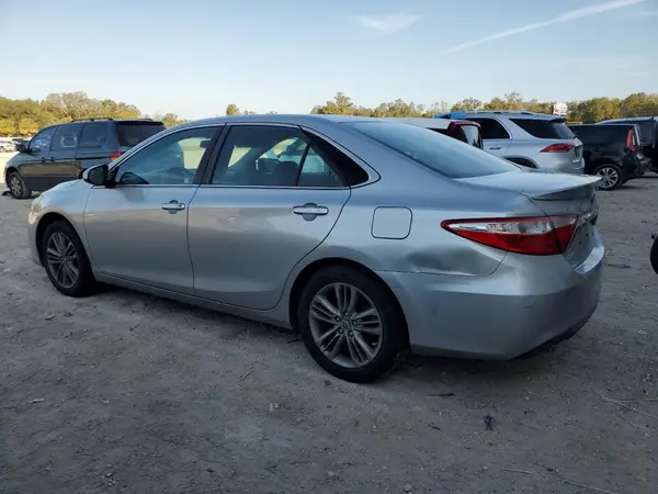 4T1BF1FK0HU368846 2017 TOYOTA CAMRY - Image 2