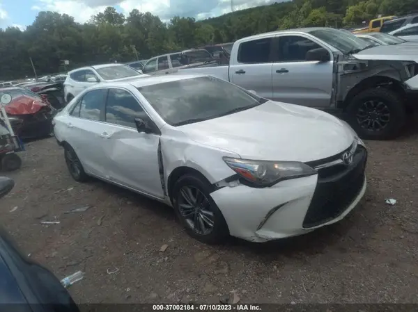 4T1BF1FK0HU370127 2017 TOYOTA CAMRY - Image 1