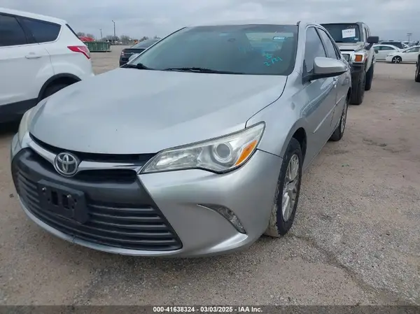 4T1BF1FK0HU371293 2017 TOYOTA CAMRY - Image 2