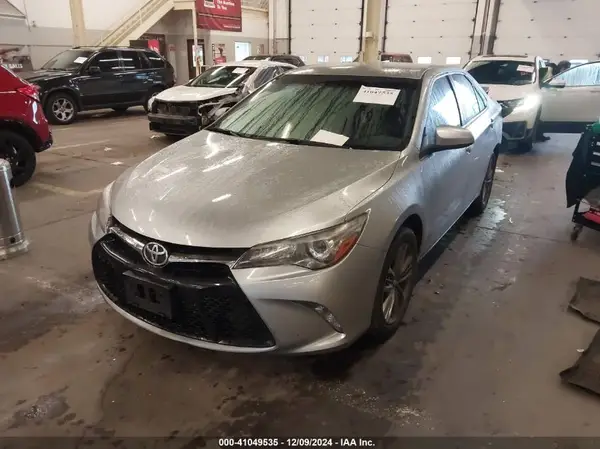 4T1BF1FK0HU371732 2017 TOYOTA CAMRY - Image 2
