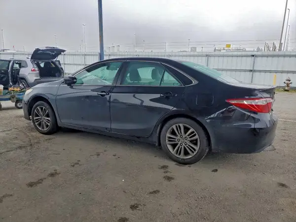 4T1BF1FK0HU373240 2017 TOYOTA CAMRY - Image 2