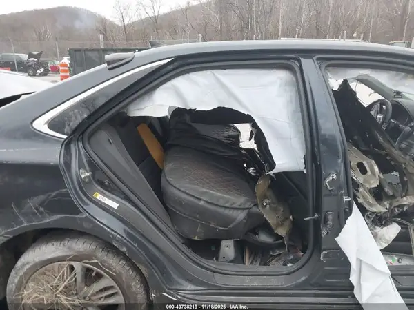 4T1BF1FK0HU380205 2017 TOYOTA CAMRY - Image 8