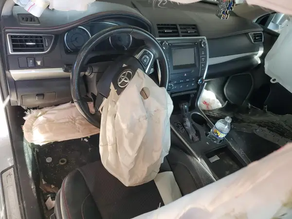 4T1BF1FK0HU380284 2017 TOYOTA CAMRY - Image 8