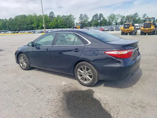 4T1BF1FK0HU384299 2017 TOYOTA CAMRY - Image 2