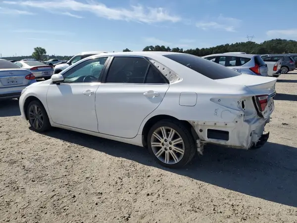 4T1BF1FK0HU385369 2017 TOYOTA CAMRY - Image 2