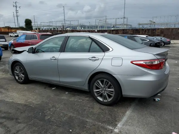 4T1BF1FK0HU385775 2017 TOYOTA CAMRY - Image 2