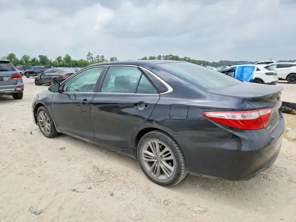 4T1BF1FK0HU387042 2017 TOYOTA CAMRY - Image 2