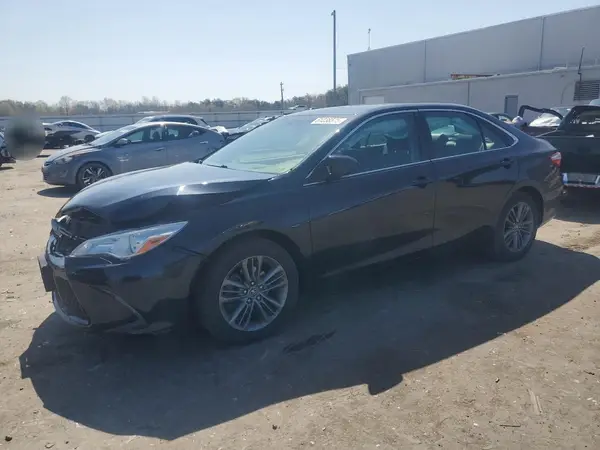 4T1BF1FK0HU387705 2017 TOYOTA CAMRY - Image 1