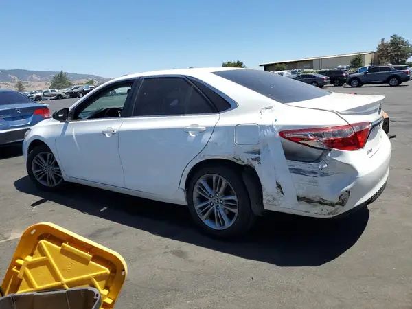 4T1BF1FK0HU387820 2017 TOYOTA CAMRY - Image 2