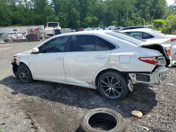 4T1BF1FK0HU388515 2017 TOYOTA CAMRY - Image 2