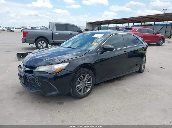 4T1BF1FK0HU388742 2017 TOYOTA CAMRY - Image 2