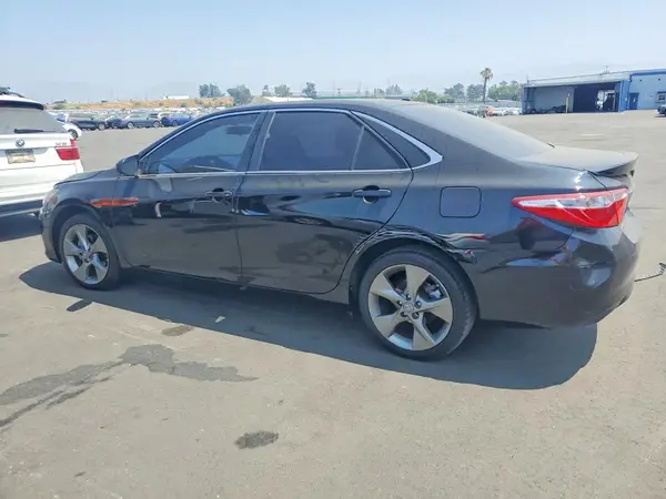4T1BF1FK0HU388918 2017 TOYOTA CAMRY - Image 2
