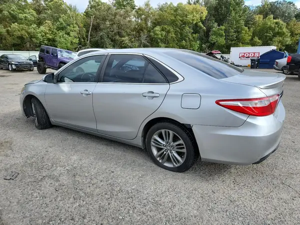 4T1BF1FK0HU389714 2017 TOYOTA CAMRY - Image 2